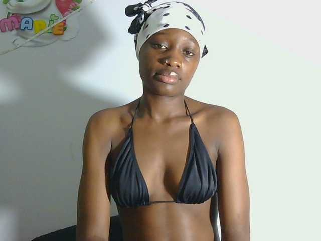 Melaninqueen19's BongaCams show and profile