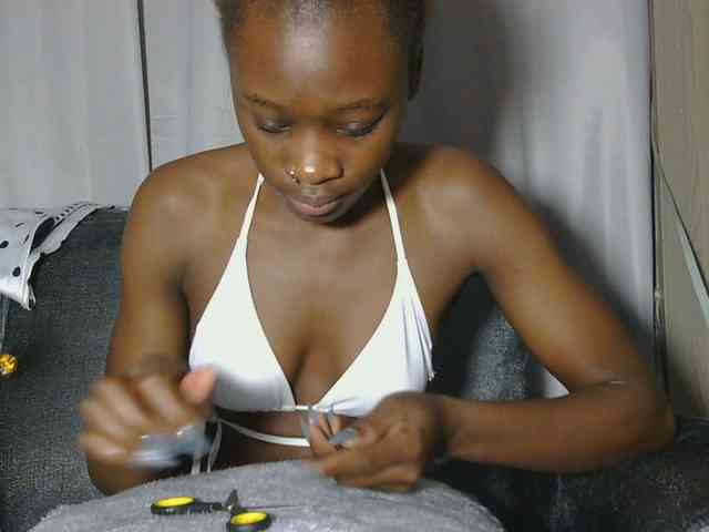 Melaninqueen19 webcam