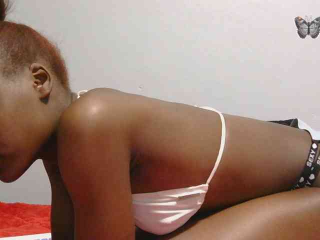 Melaninqueen19 webcam