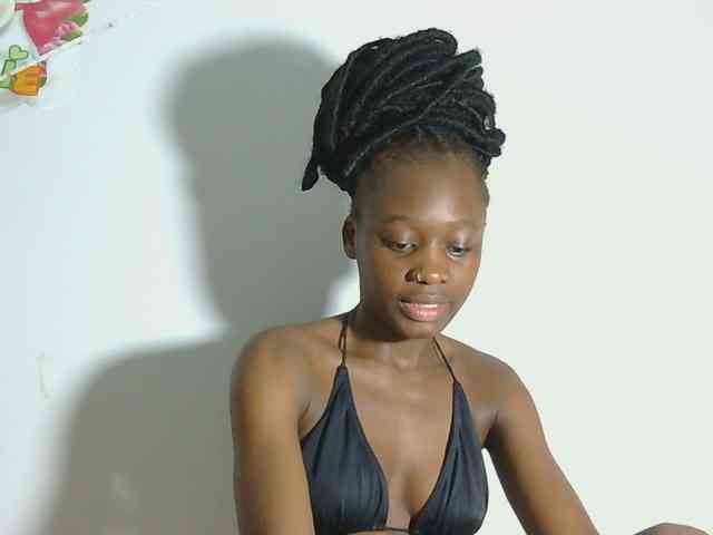 Melaninqueen19 webcam