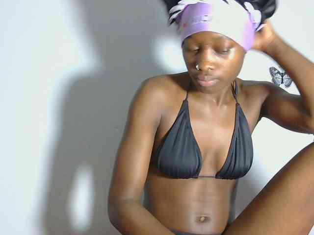 Melaninqueen19 webcam