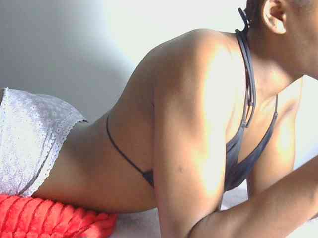 Melaninqueen19 Live Webcam on BongaCams