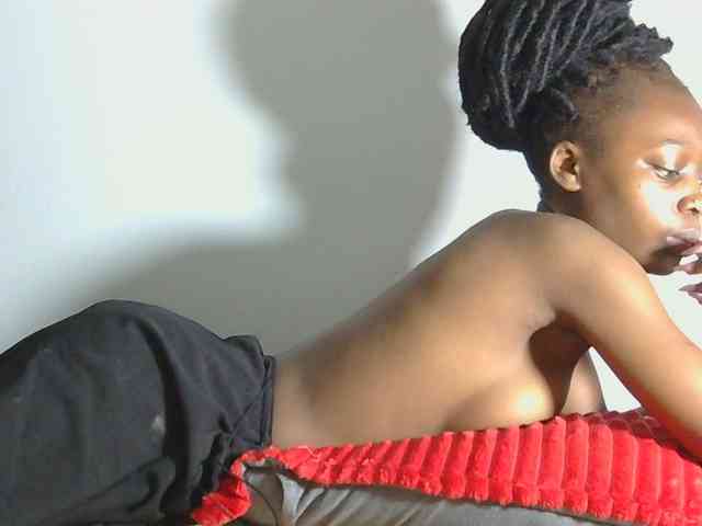 Melaninqueen19 webcam