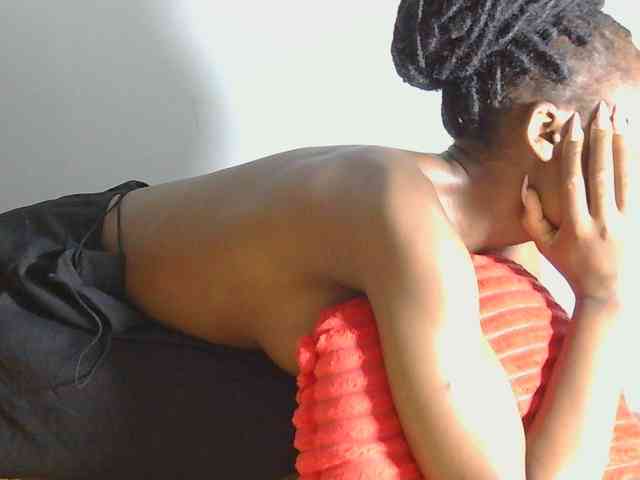 Melaninqueen19 webcam