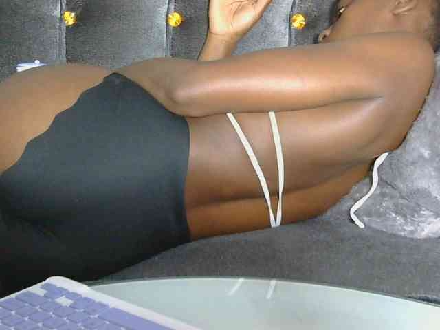 Melaninqueen19 webcam