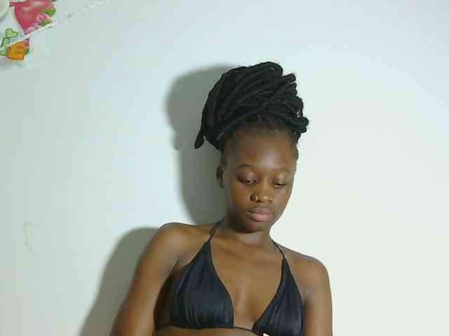 Melaninqueen19 webcam