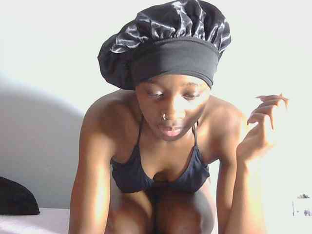 Melaninqueen19 webcam