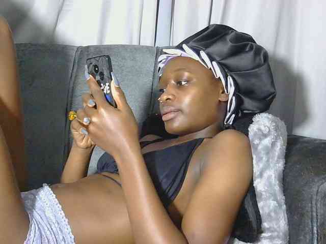 Melaninqueen19 webcam