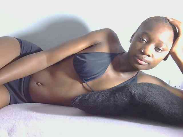Melaninqueen19 webcam