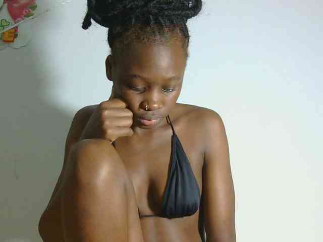 Melaninqueen19 webcam