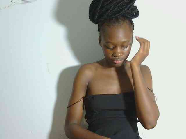 Melaninqueen19 webcam