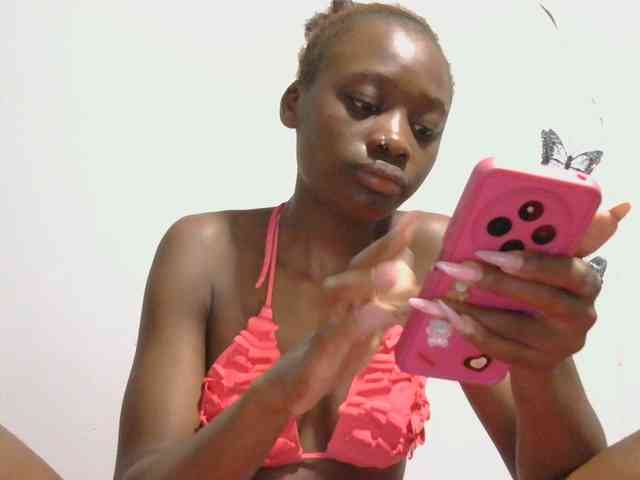 Melaninqueen19 webcam