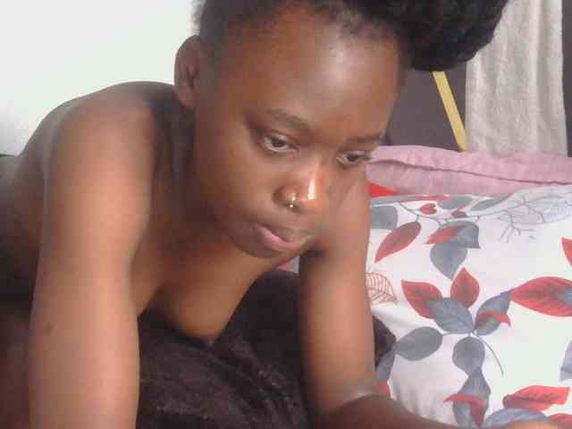 Melaninqueen19 webcam