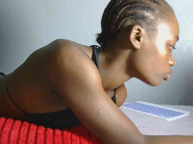 Melaninqueen19 webcam