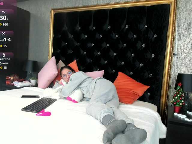 MelodyCruze's BongaCams show and profile