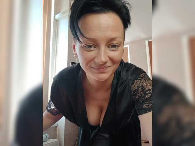 Dorisrus's BongaCams show and profile