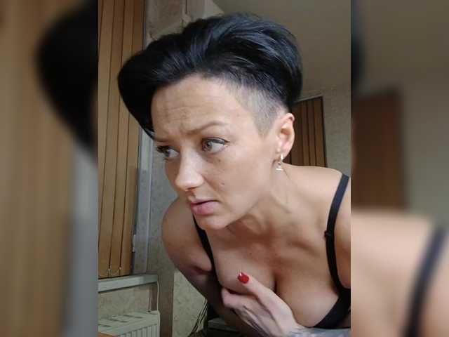 Dorisrus's BongaCams show and profile