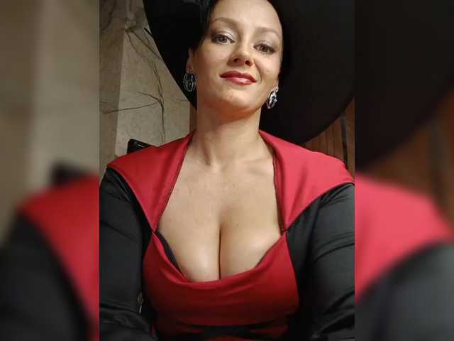 Dorisrus's BongaCams show and profile