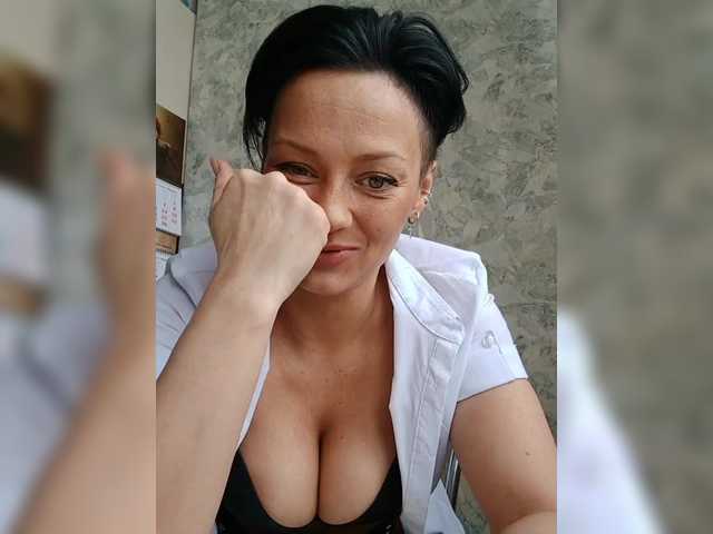 Dorisrus's BongaCams show and profile