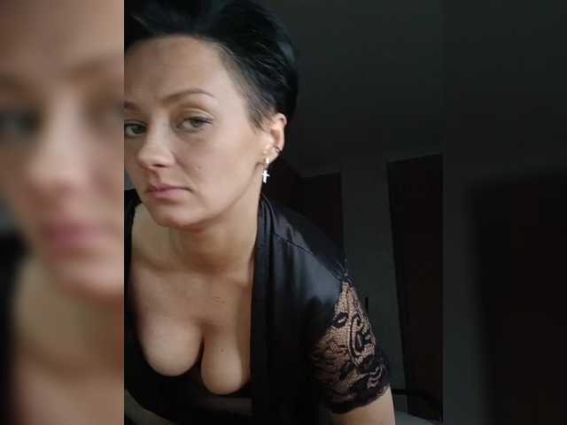Dorisrus's BongaCams show and profile