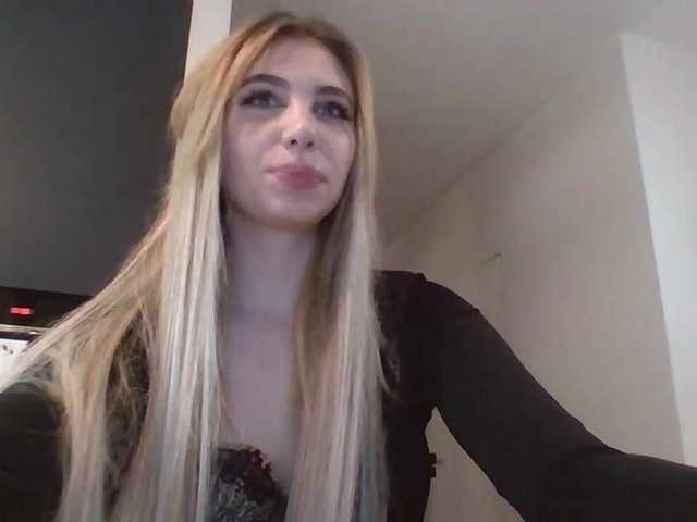 LilyHot's BongaCams show and profile