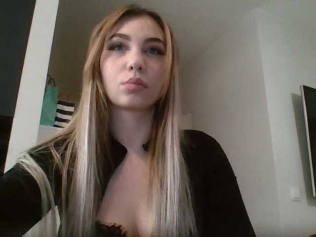 LilyHot from BongaCams