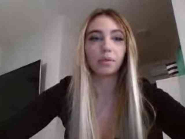 LilyHot