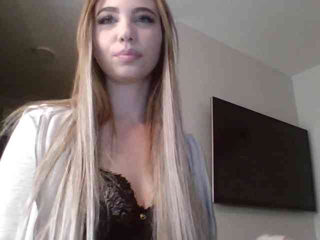 LilyHot webcam
