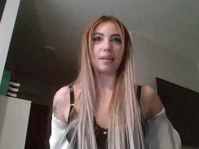 LilyHot webcam