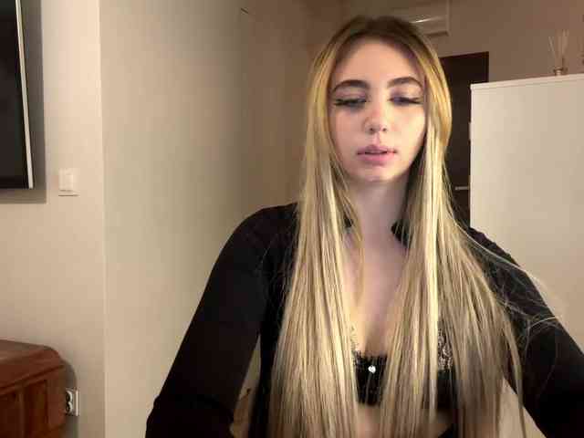 LilyHot