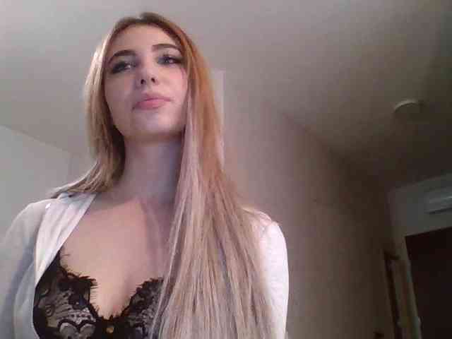 LilyHot webcam