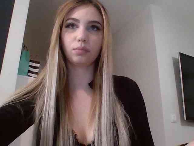 LilyHot webcam