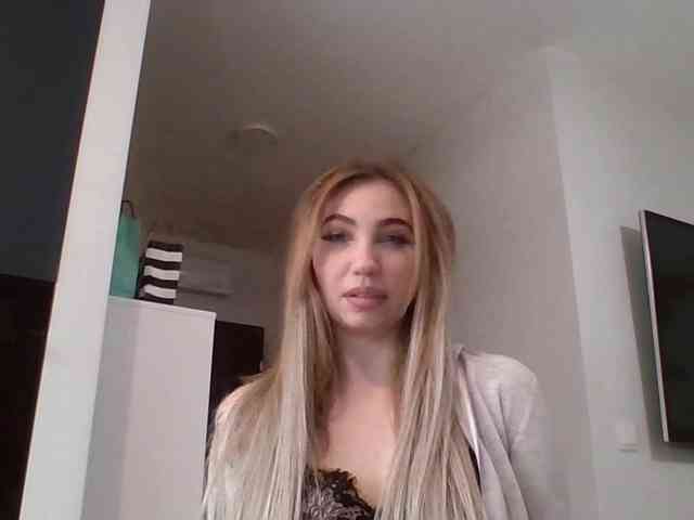 LilyHot webcam