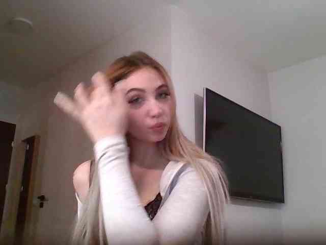 LilyHot webcam