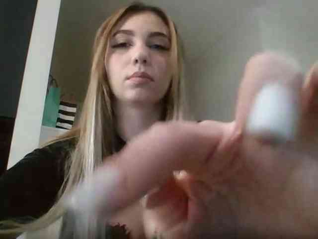 LilyHot webcam