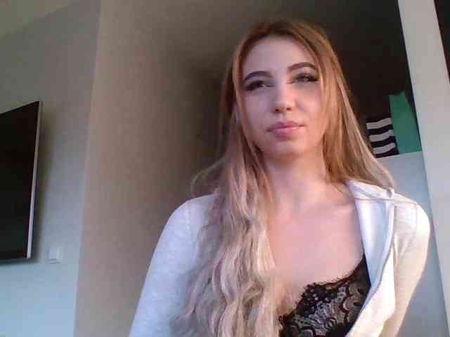 LilyHot webcam