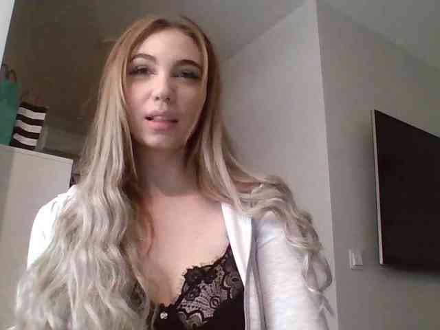 LilyHot webcam