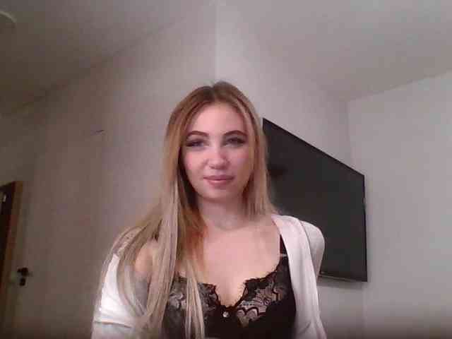 LilyHot webcam