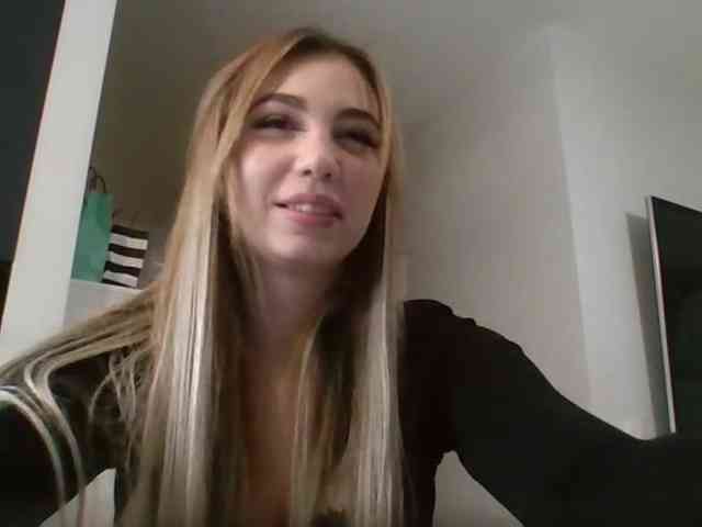 LilyHot webcam