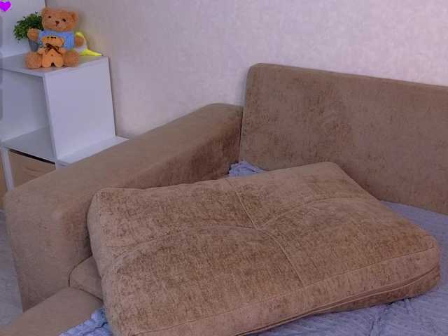 mialikeu's BongaCams show and profile