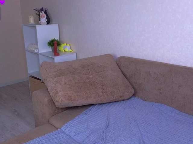 mialikeu's BongaCams show and profile