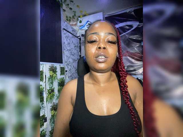 RheaDesire's BongaCams show and profile