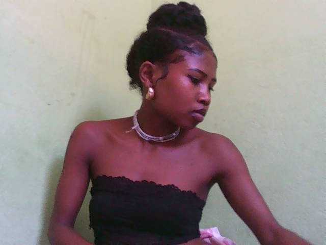 Sylvia6's BongaCams show and profile