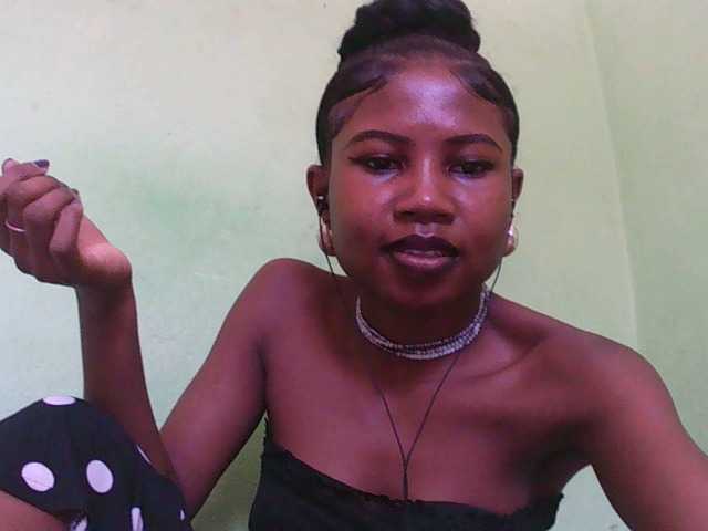 Sylvia6's BongaCams show and profile