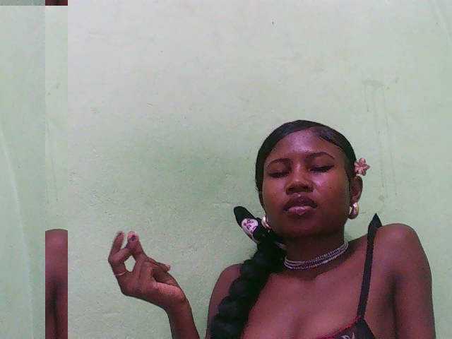 Sylvia6 live cam profile