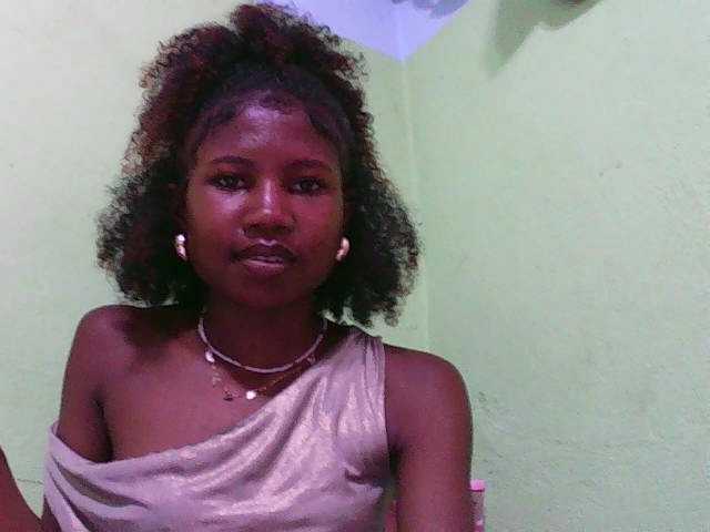 Sylvia6 – webcam model profile photo