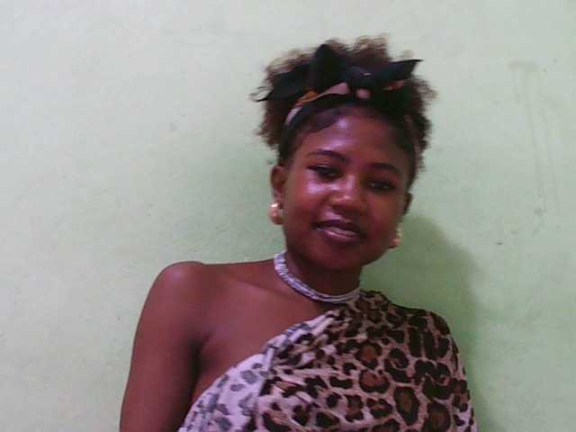 Sylvia6's BongaCams show and profile