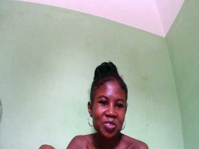 Sylvia6's BongaCams show and profile