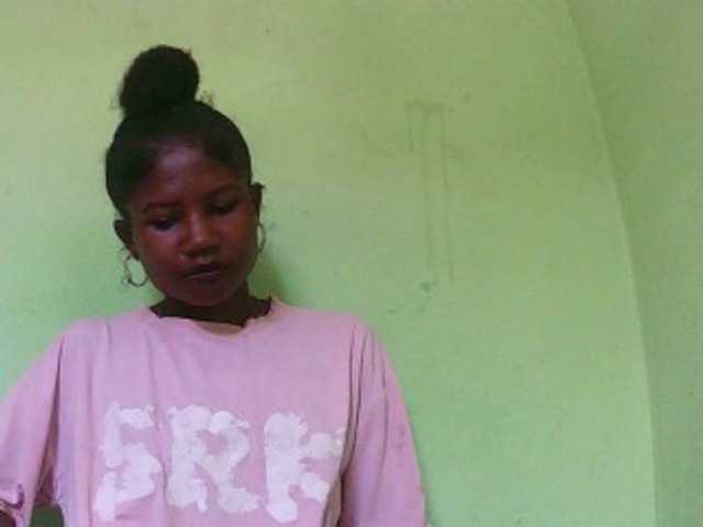 Sylvia6's BongaCams show and profile