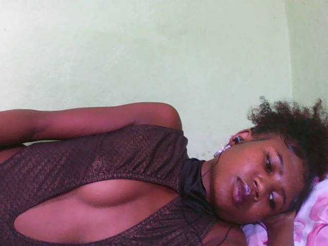 Sylvia6's BongaCams show and profile